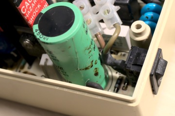 There are also traces of liquid on this capacitor.